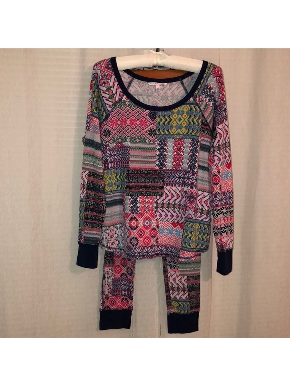 VS M Christmas Multicolor Sweater Print Waffle Knit Long Sleeve Pajama Set